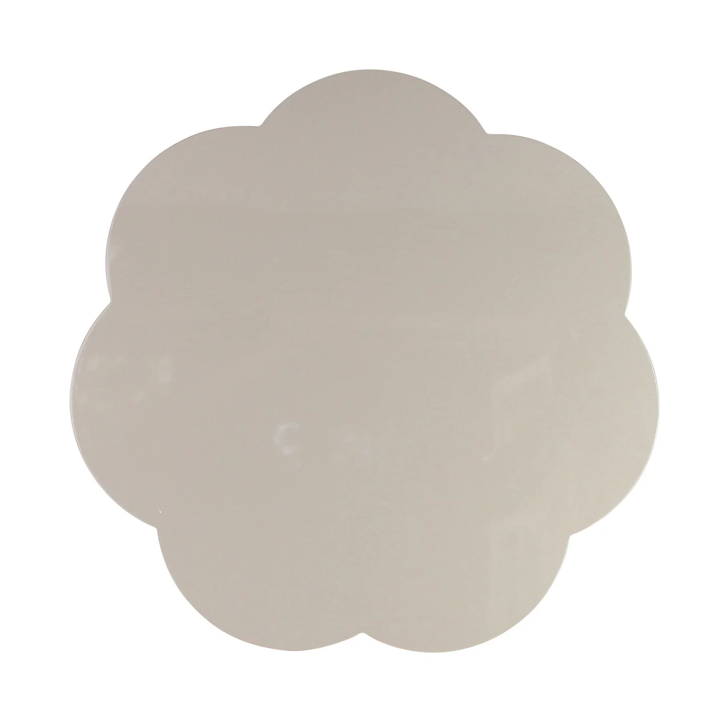 Scalloped Lacquer Placemat Collection - Image 3