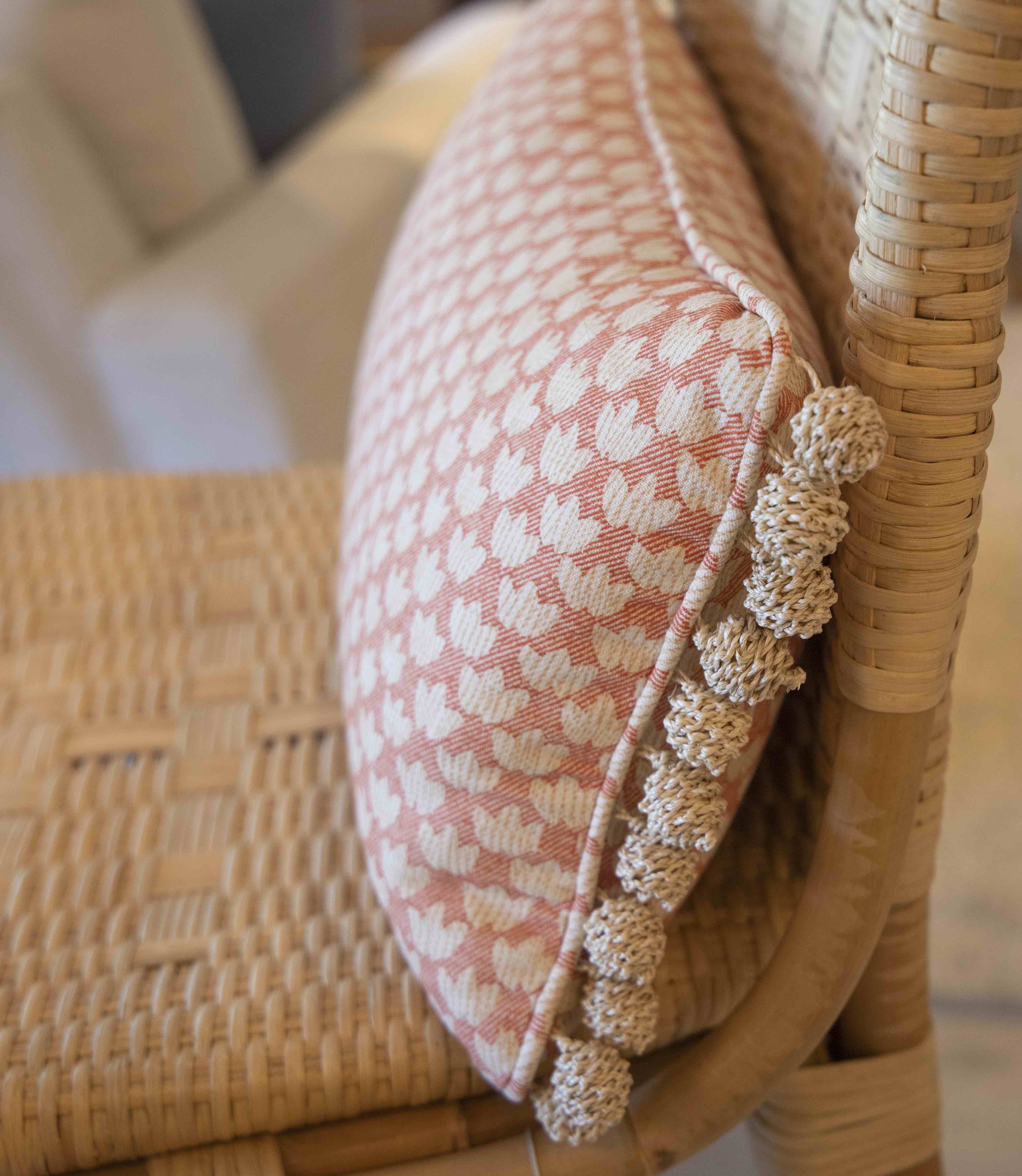 Eythorne Eyth Lumbar Pillow - Image 2