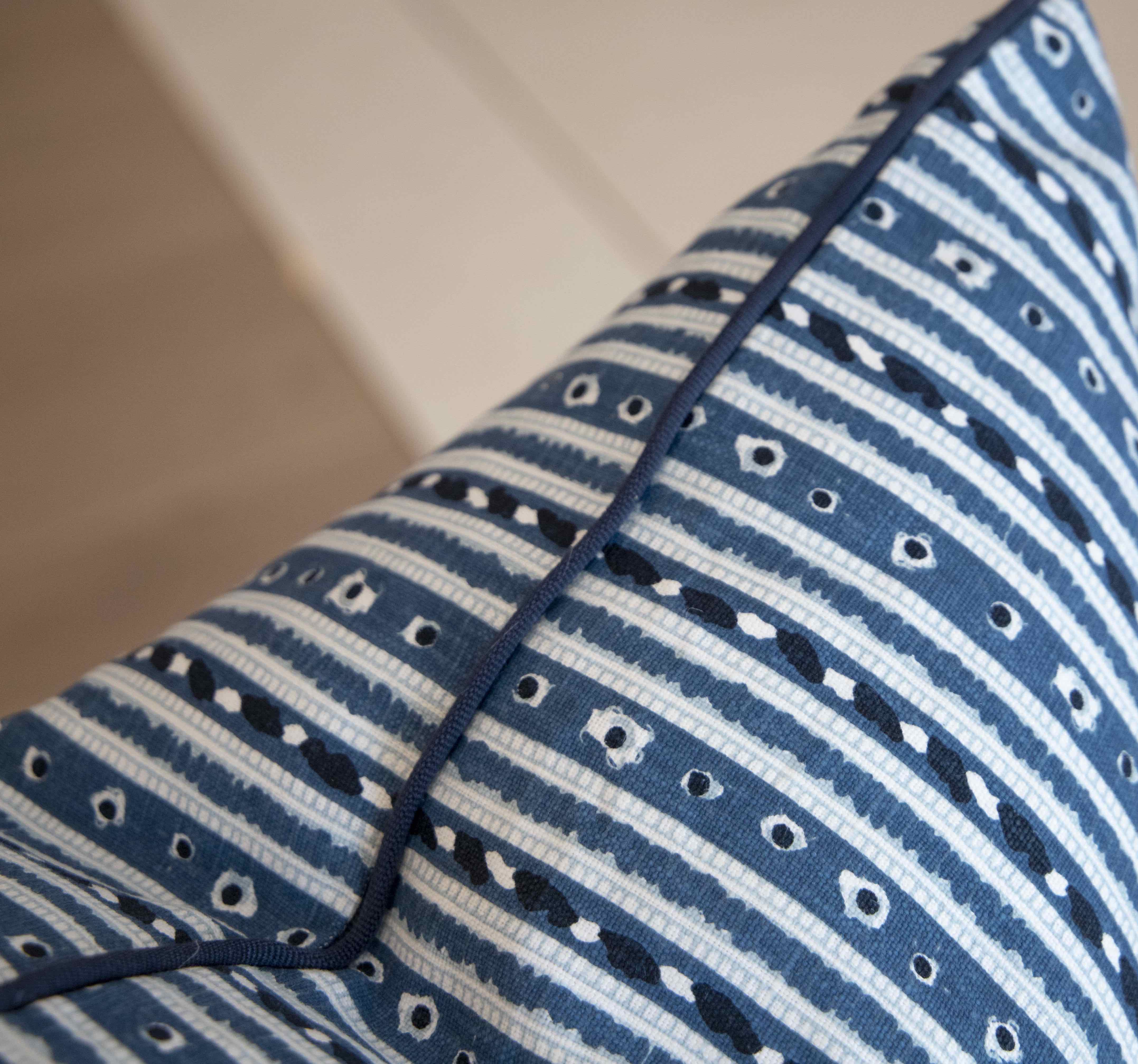 Litani Blues Pillow - Image 2
