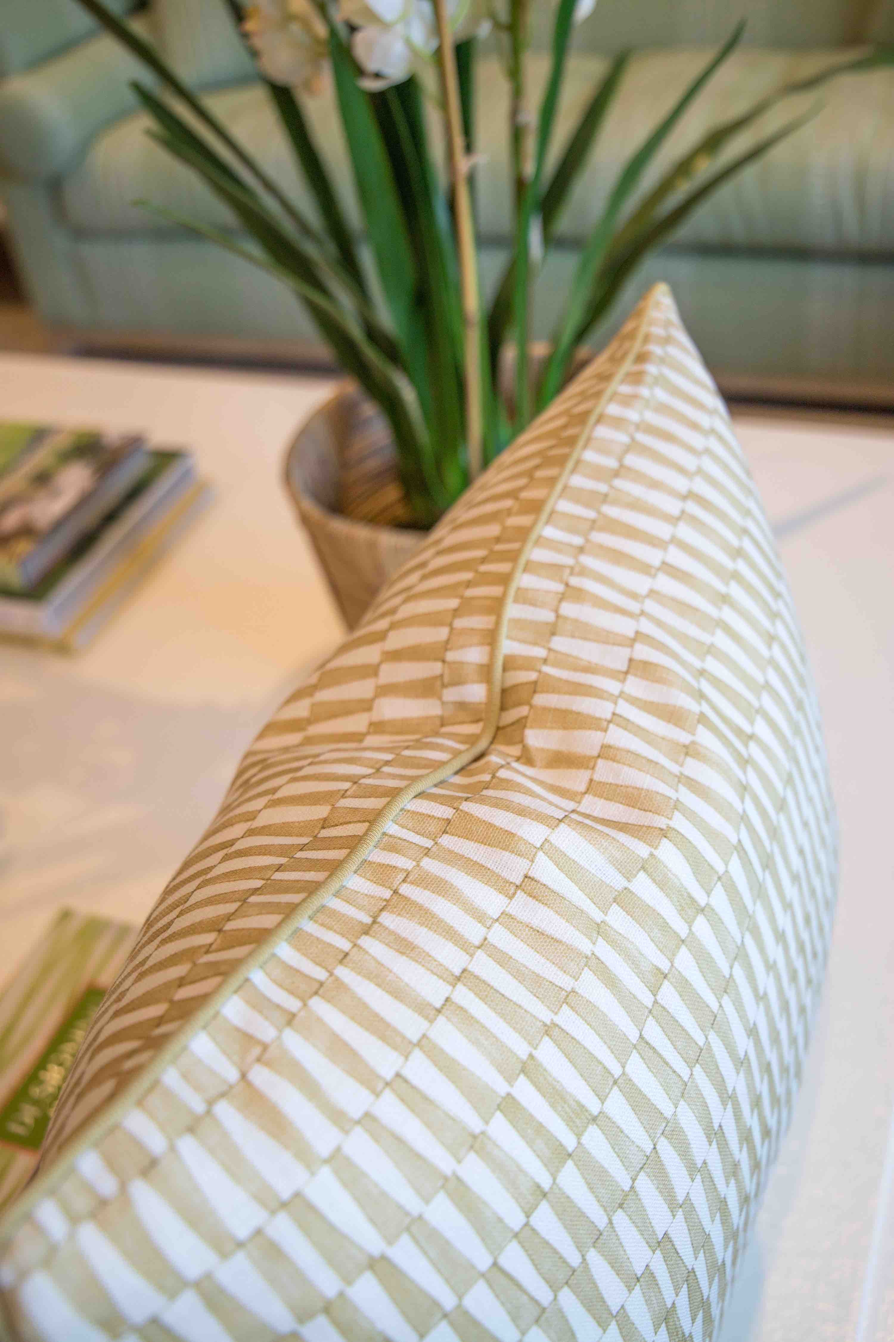 Tane Golden Pillow - Image 2