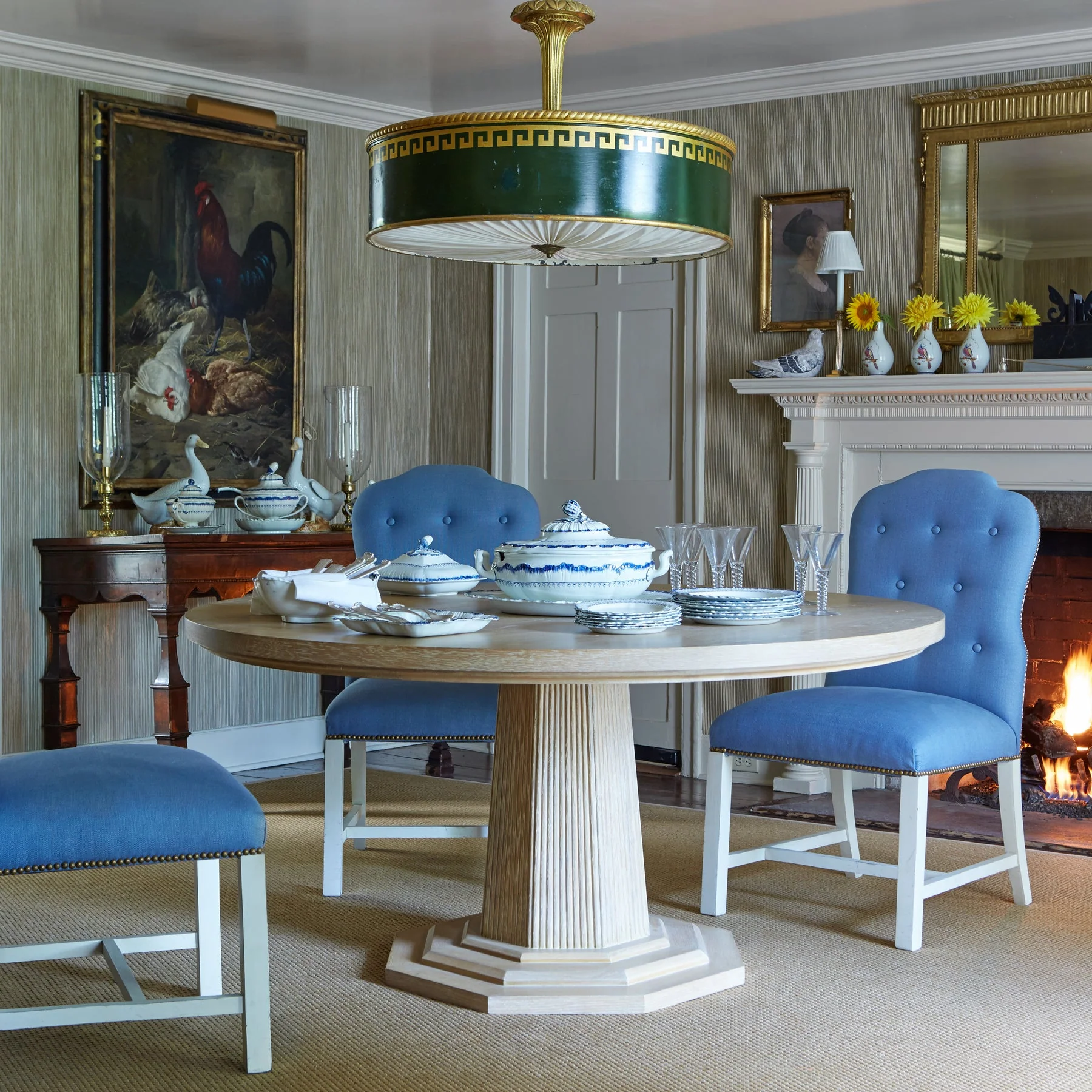 Haven Dining Table - Image 4