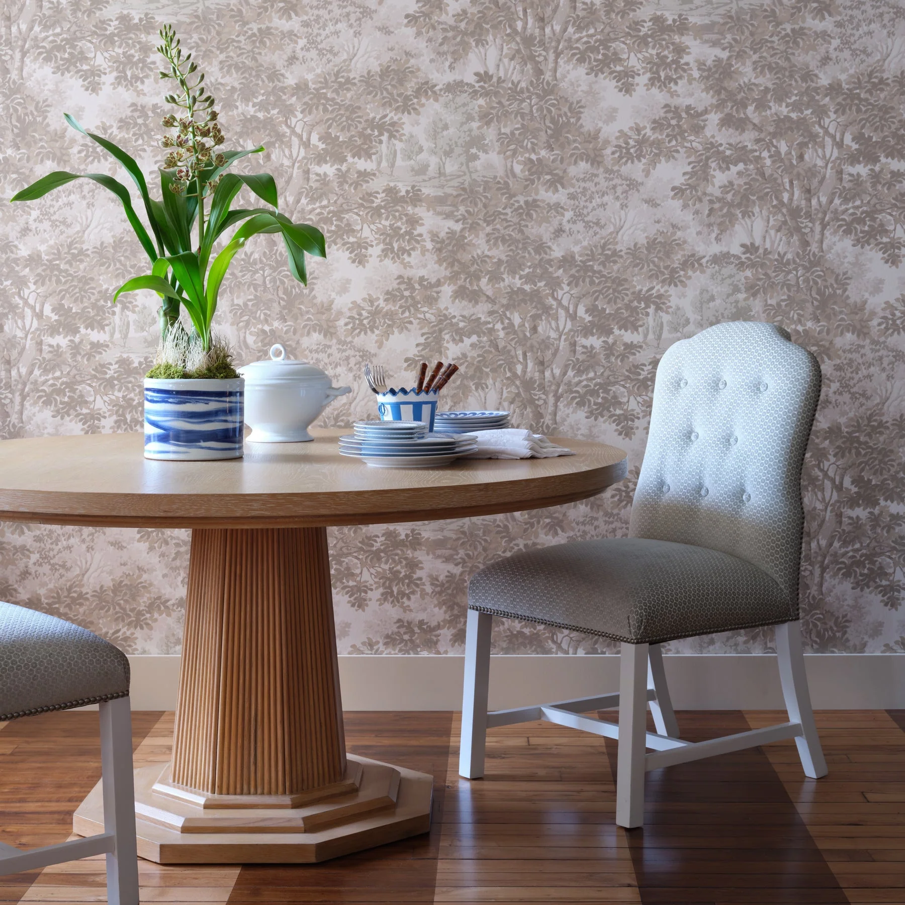 Haven Dining Table - Image 5