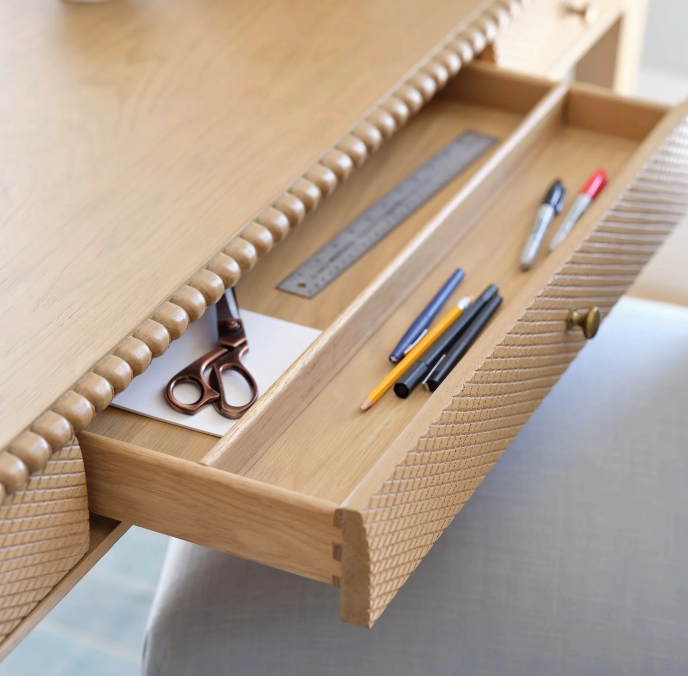 Sofia Desk, Oak - Image 7