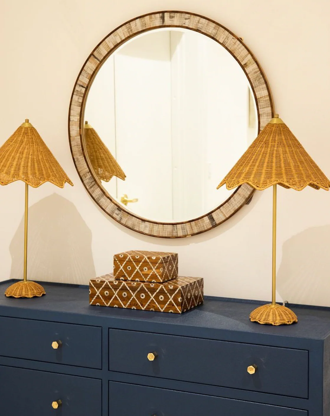 Hyson Round Mirror - Image 2