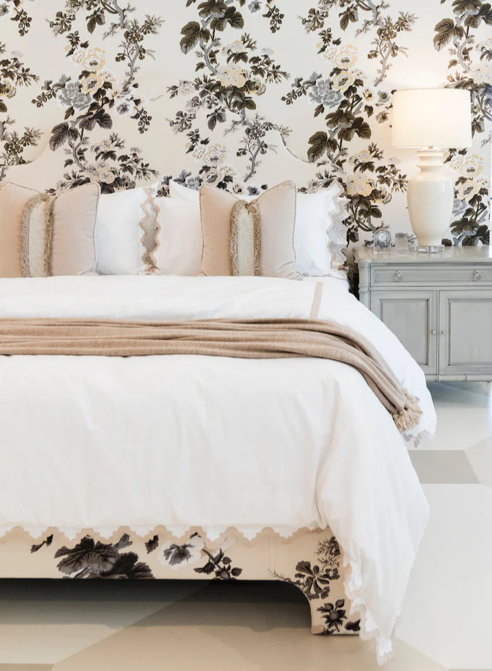 Pyne Hollyhock King Bed - Image 3