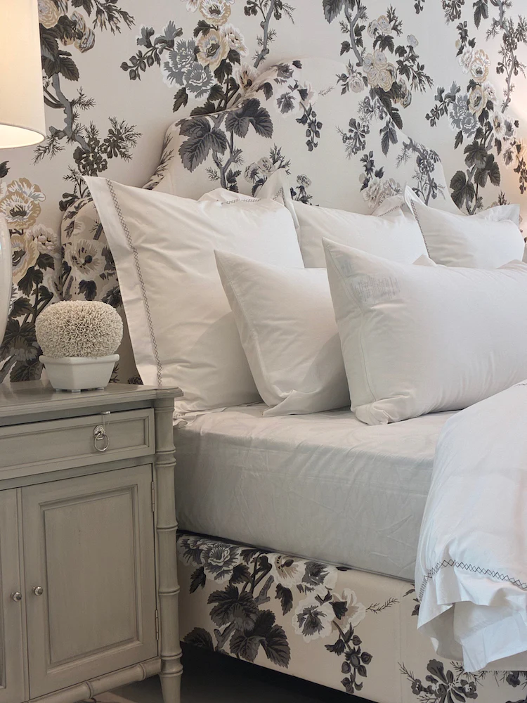 Pyne Hollyhock King Bed - Image 4