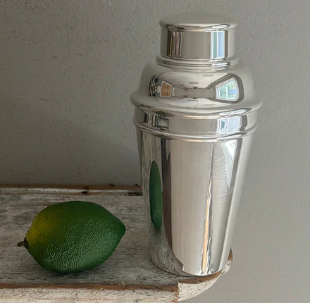 Vintage Cocktail Shaker with Built-in Citrus Juicer - Image 2