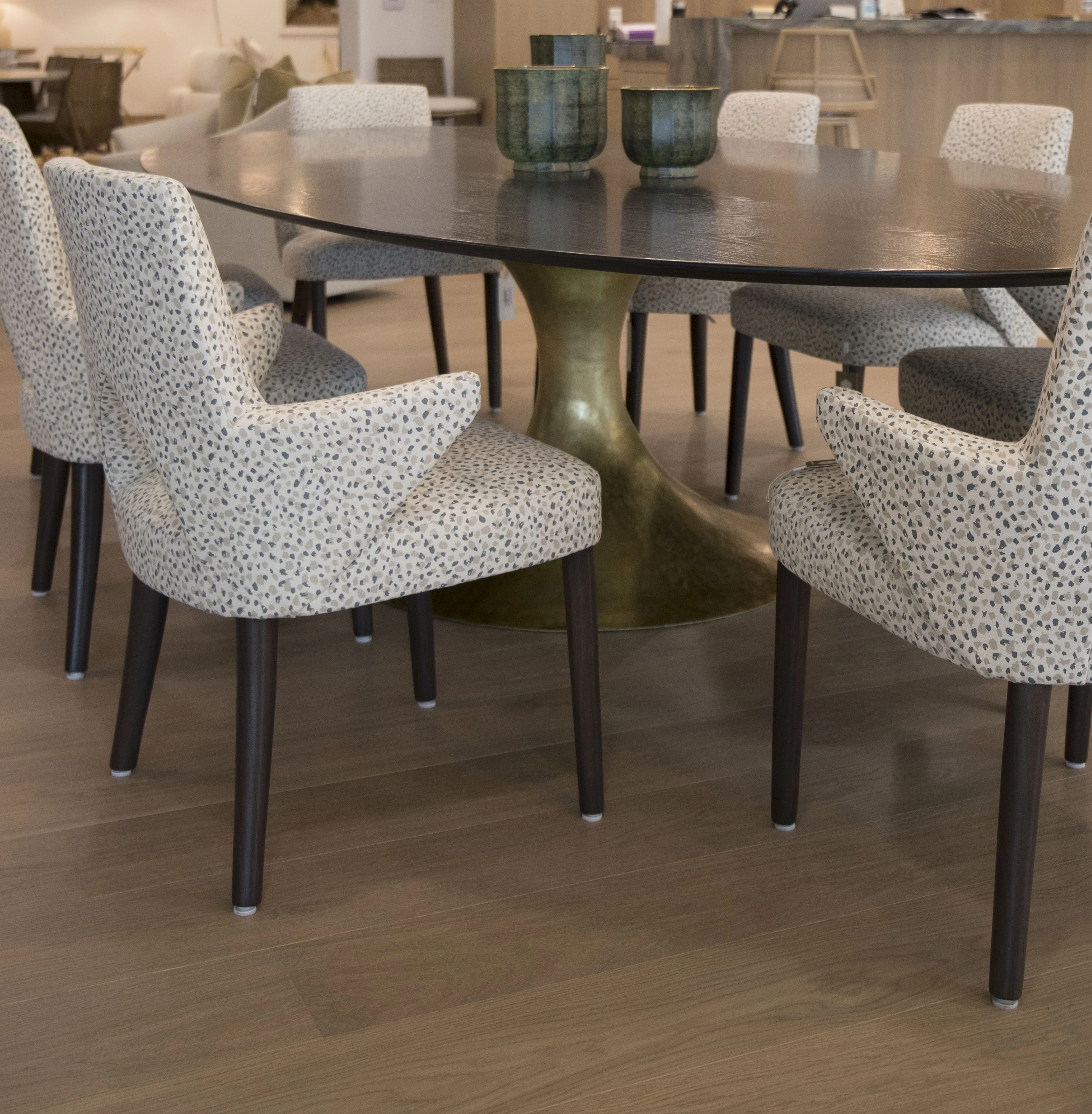 Dakota Dining Table - Image 2