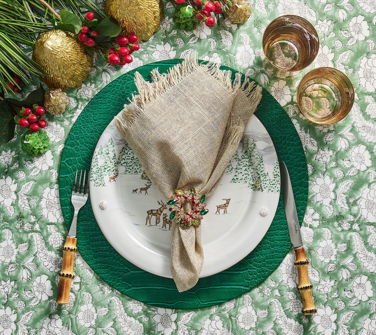 Gem Wreath Napkin Ring Set - Image 2