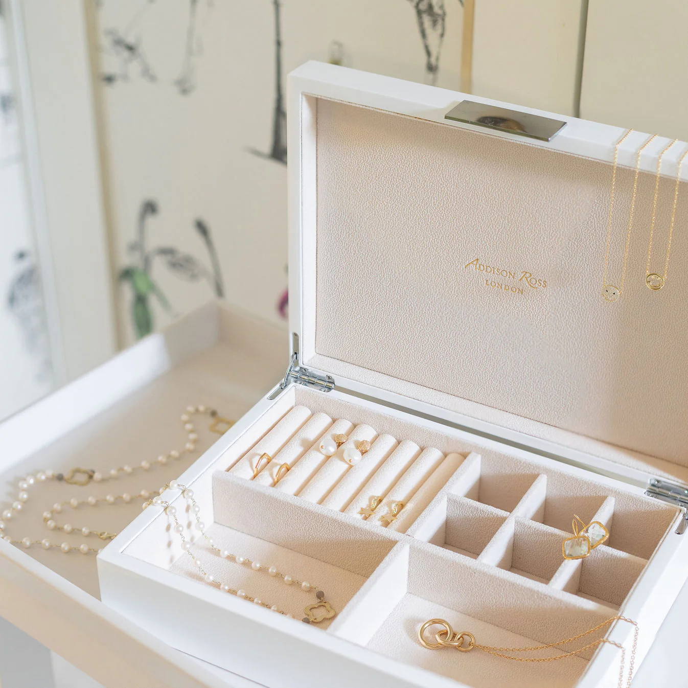 Lacquer Jewelry Box - Image 3