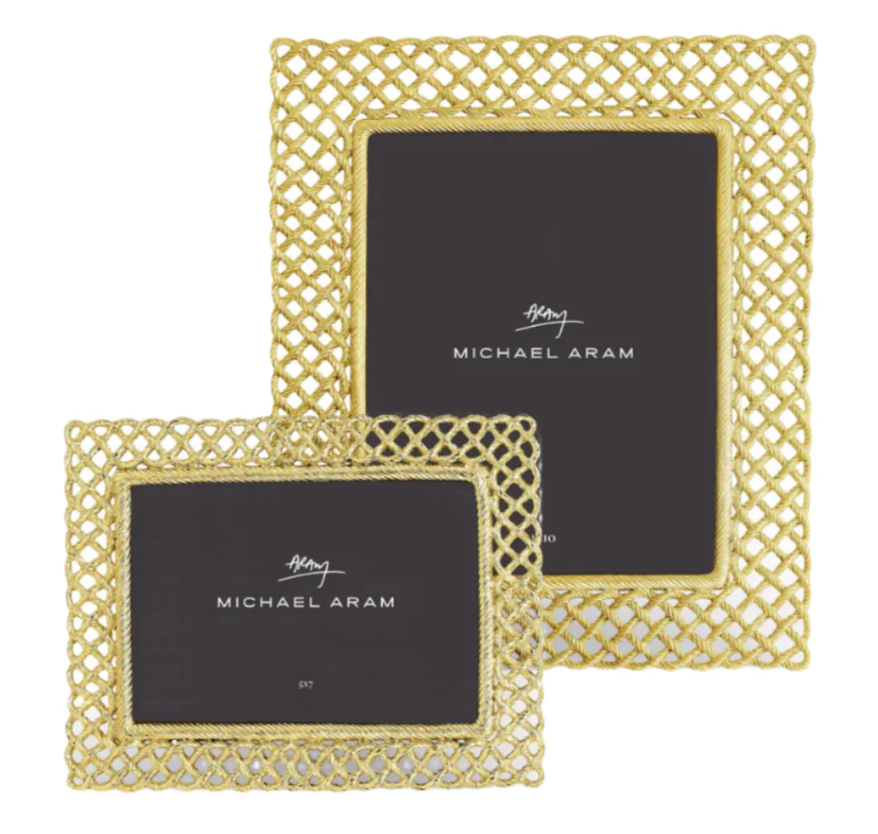 Love Knot Gold Frame Collection
