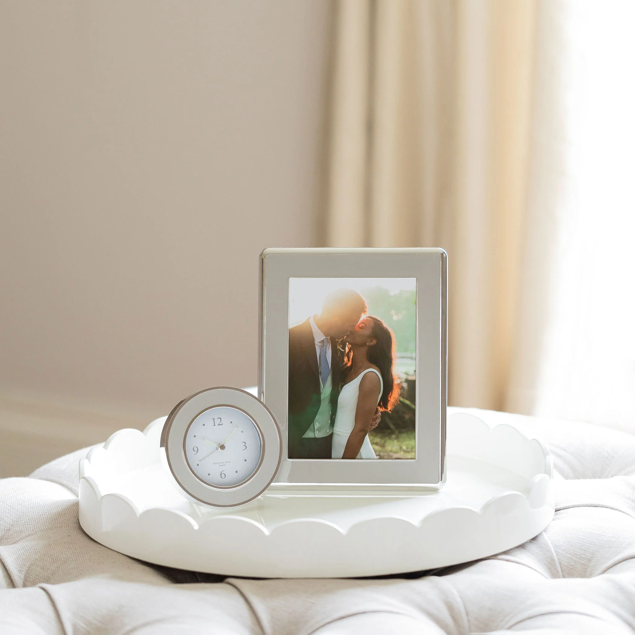 Round Alarm Clock - Image 10