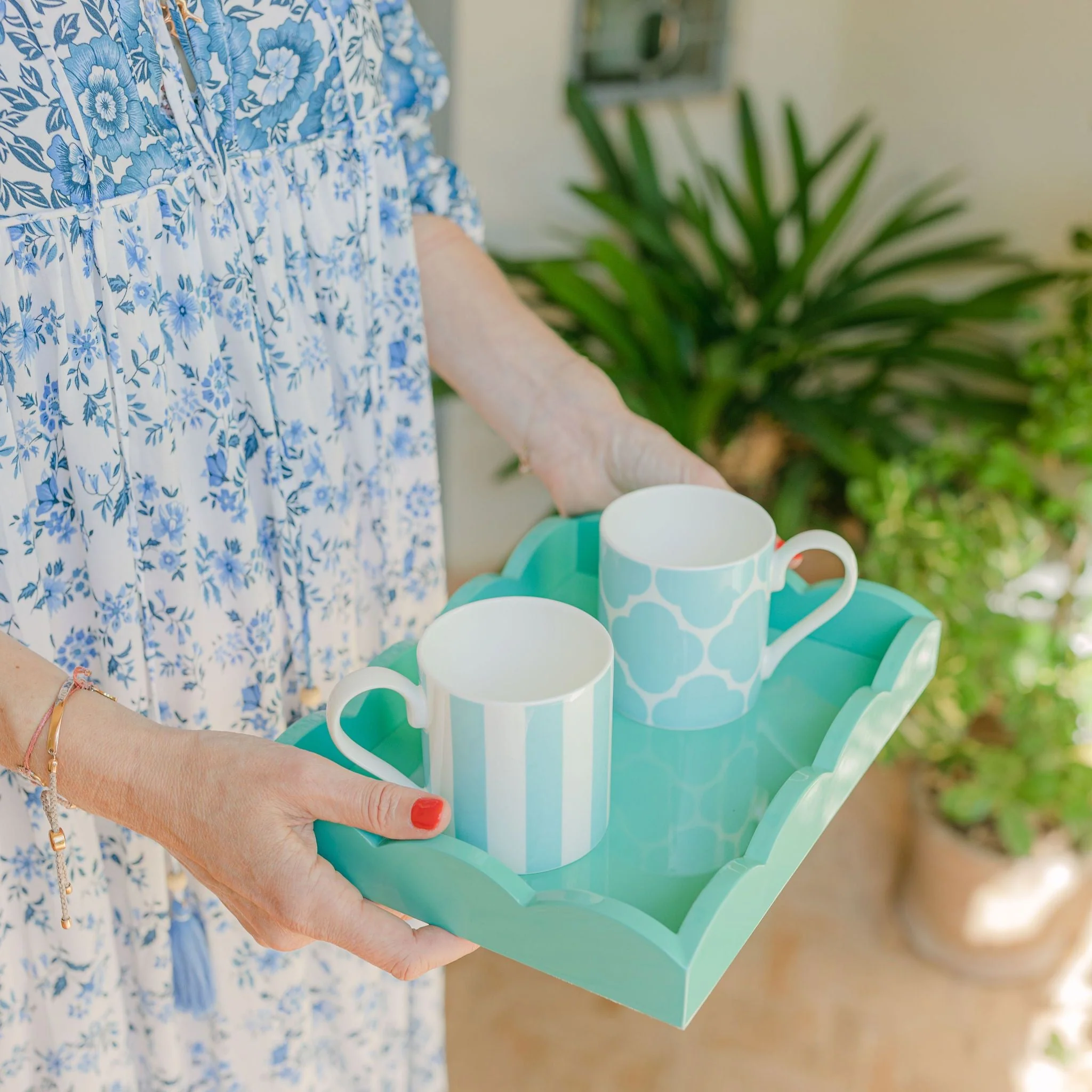 Scalloped Turquoise Lacquer Tray Collection - Image 4