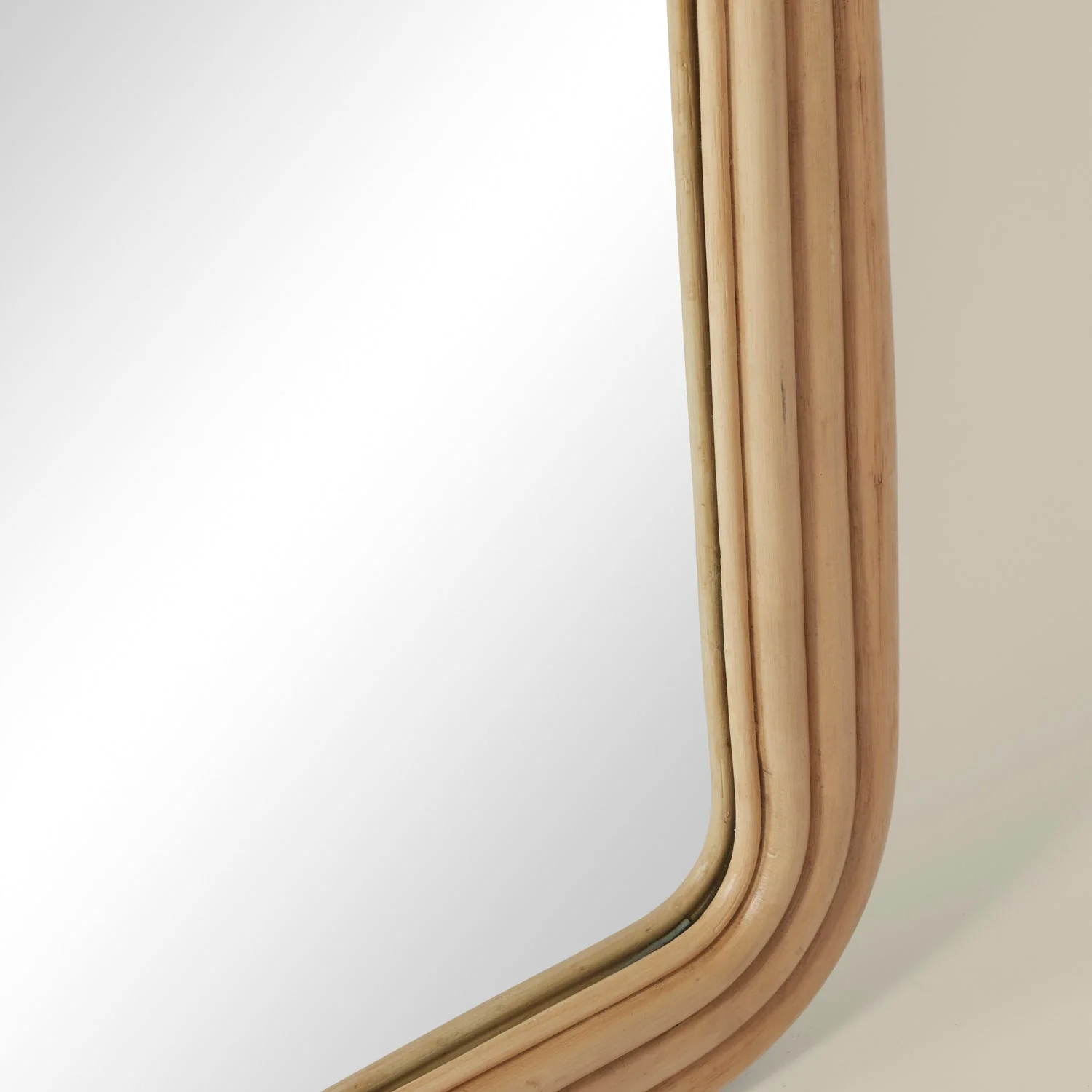 Pelicano Floor Mirror - Image 3
