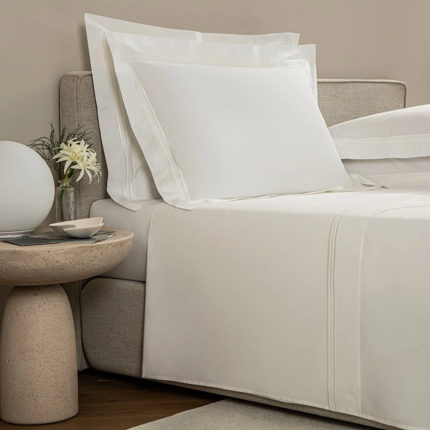 Triplo Bourdon White/Milk Bedding Collection - Image 3