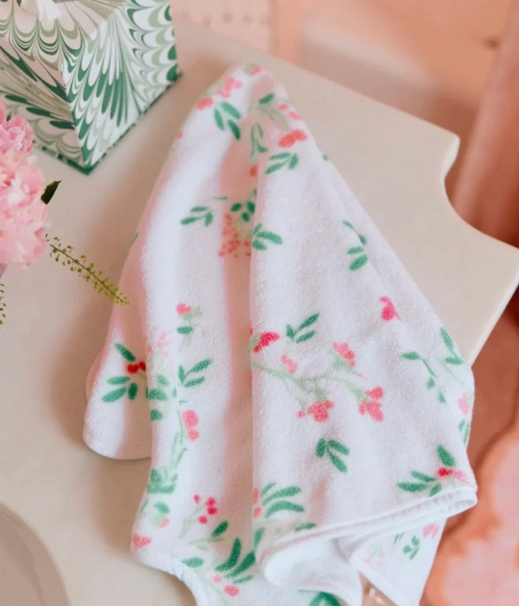 Alice Floral Scallop Towel Collection - Image 4